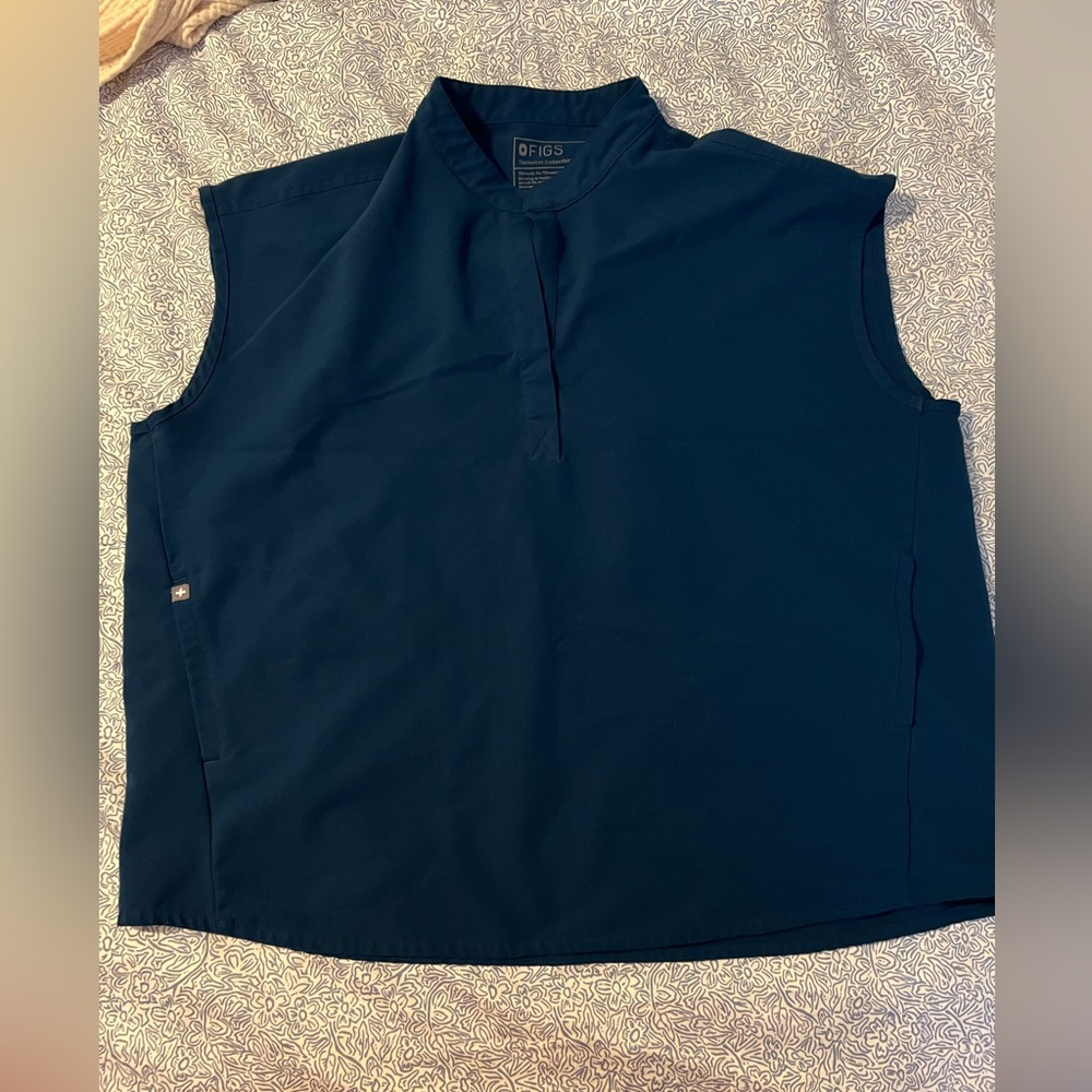Rafaela scrub top